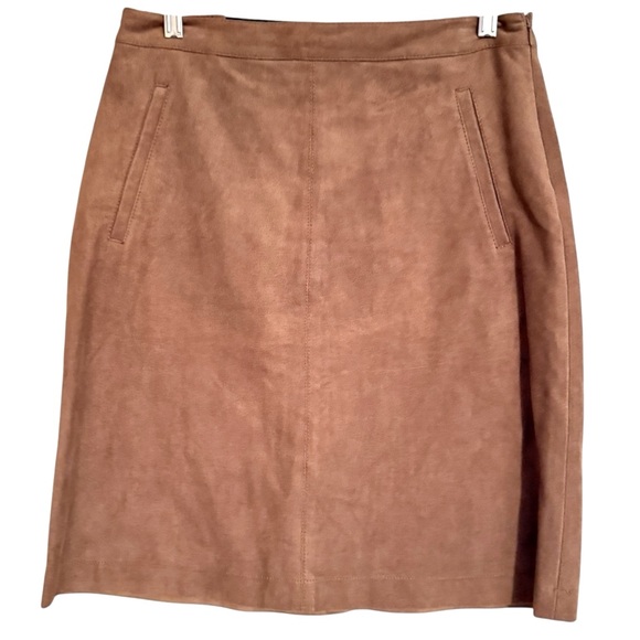 🛍𝗕𝗖𝗕𝗚𝗠𝗔𝗫𝗔𝗭𝗥𝗜𝗔 𝗔𝗟𝗘𝗫𝗔𝗡𝗗𝗥𝗔 𝗙𝗔𝗨𝗫 𝗦𝗨𝗘𝗗𝗘 𝗦𝗞𝗜𝗥𝗧 - Picture 1 of 6